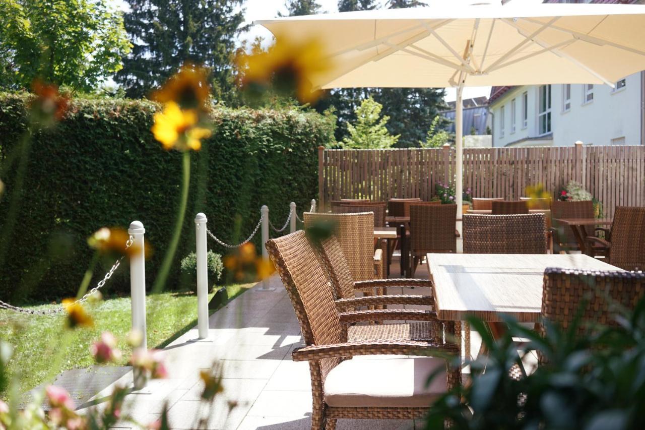 Hotel Am Ostpark Neubiberg Exterior photo